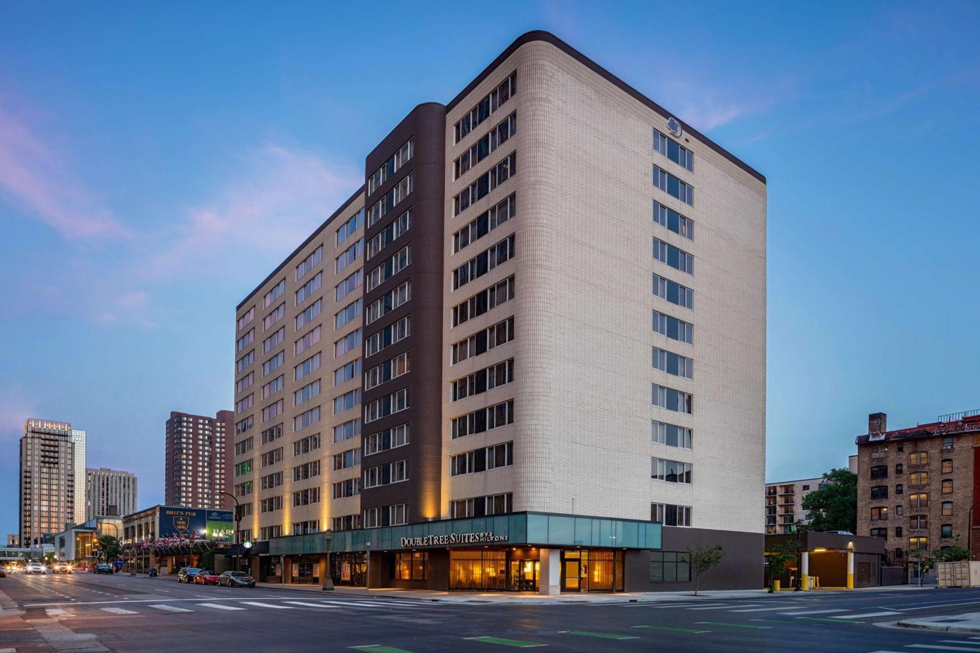 Doubletree Suites By Hilton Minneapolis Downtown Εξωτερικό φωτογραφία