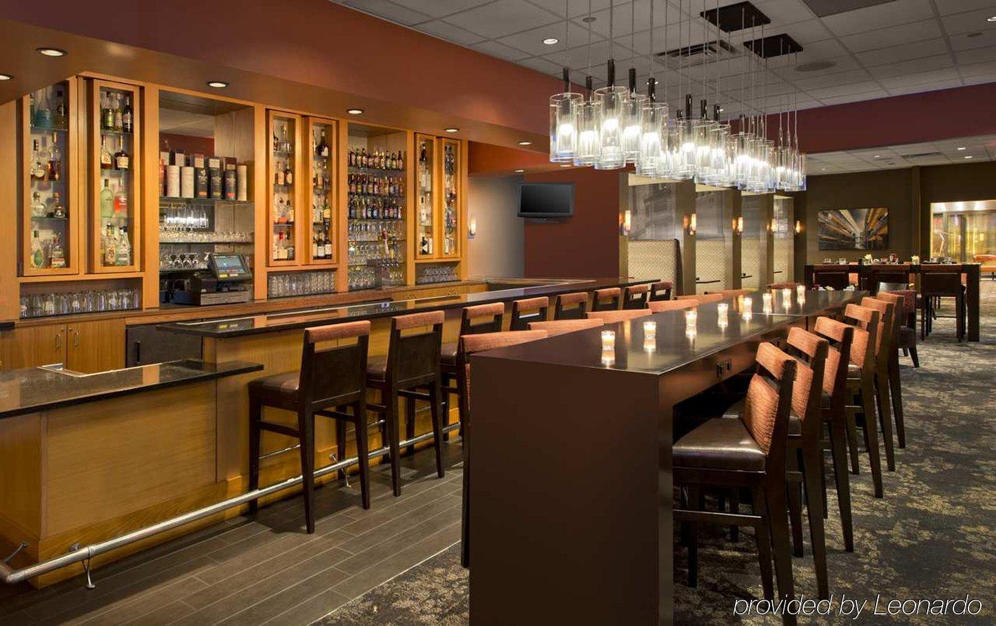 Doubletree Suites By Hilton Minneapolis Downtown Εξωτερικό φωτογραφία