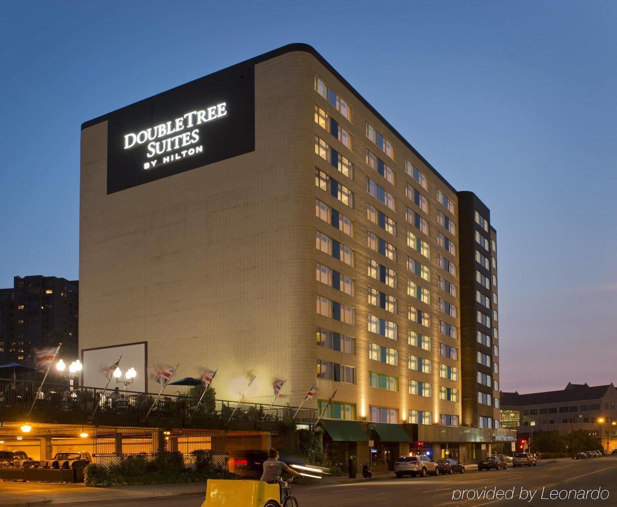 Doubletree Suites By Hilton Minneapolis Downtown Εξωτερικό φωτογραφία