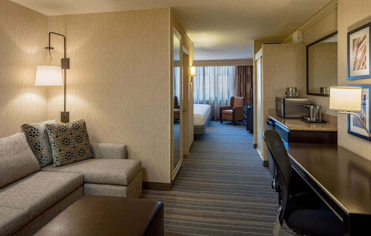 Doubletree Suites By Hilton Minneapolis Downtown Εξωτερικό φωτογραφία